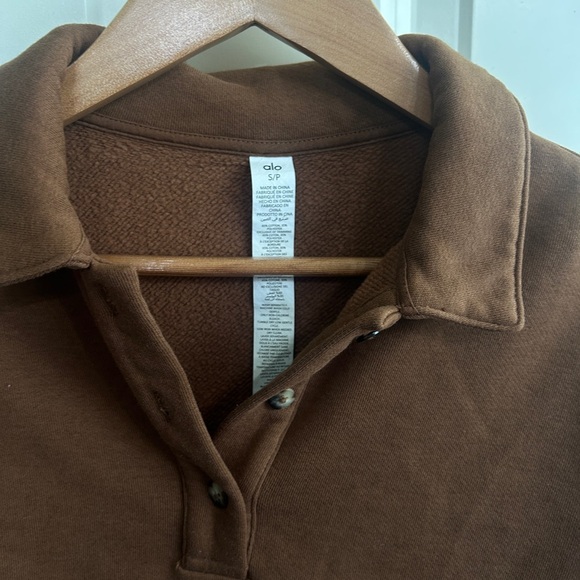 ALO Yoga Women's Brown Polo crop rugby shirt. Size S. Runs large! - Picture 3 of 11
